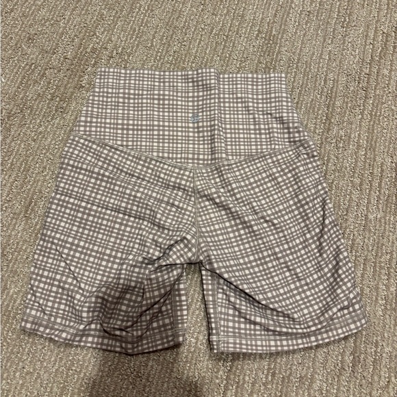 Lululemon Gingham bike shorts - Picture 2 of 3